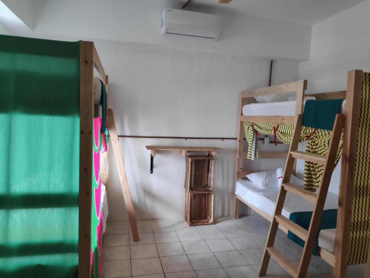 Morenita Linda Hostel Cancun Exterior photo