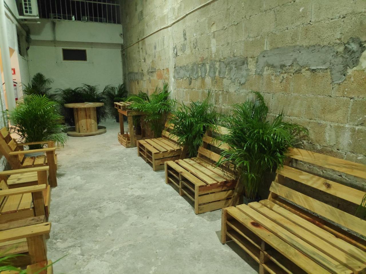 Morenita Linda Hostel Cancun Exterior photo
