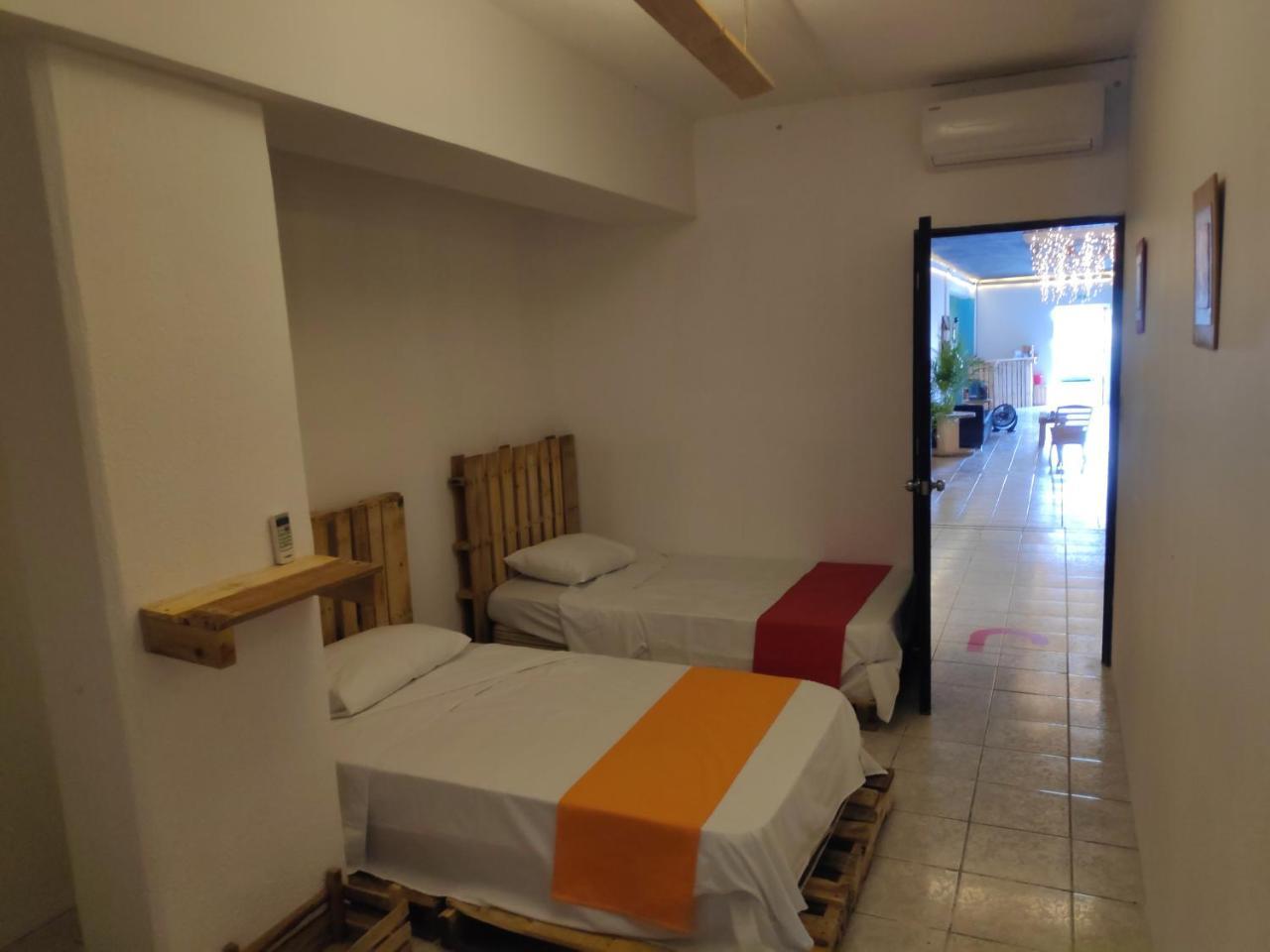 Morenita Linda Hostel Cancun Exterior photo